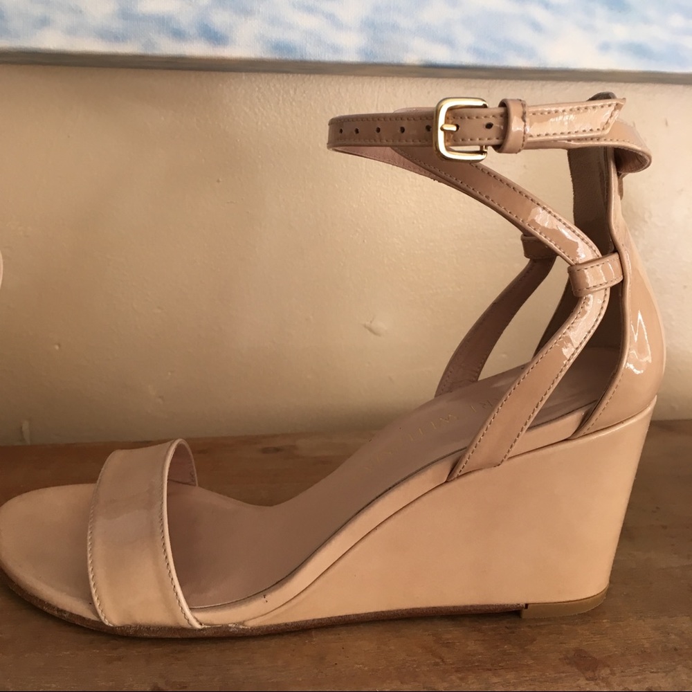 Stuart Weitzman beige patent wedges